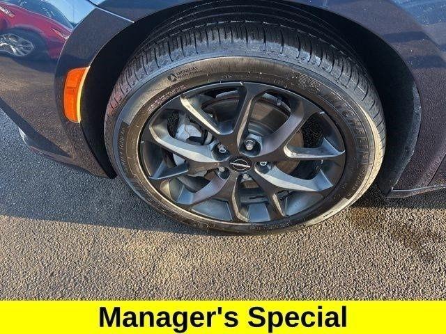 Chrysler Pacifica Limited AWD 2023