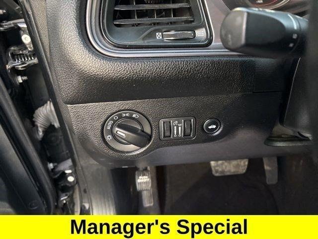 Dodge Challenger SXT 2023