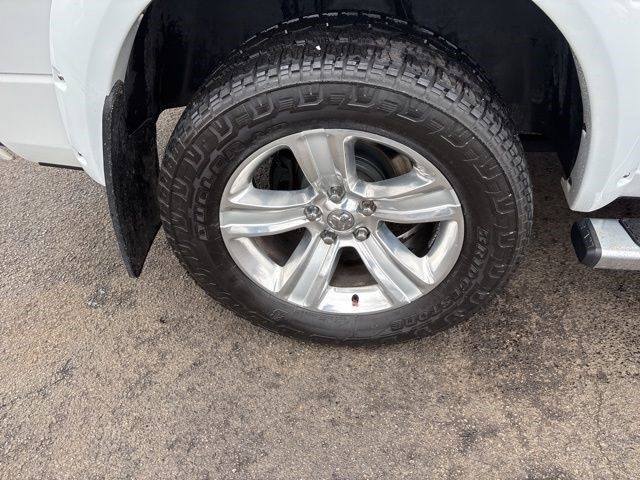 RAM 1500 Sport Crew Cab SWB 4WD 2016