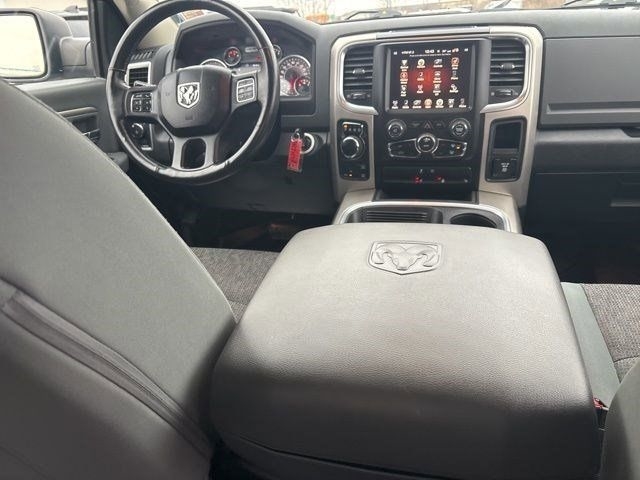 RAM 1500 SLT Crew Cab LWB 4WD 2017