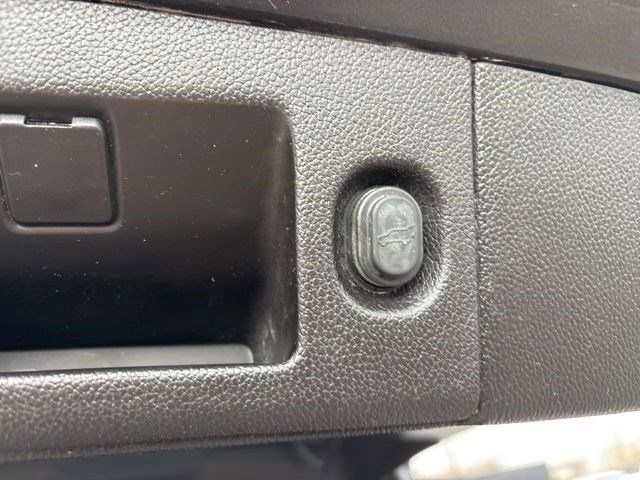 Chevrolet Suburban Premier 4WD 2017