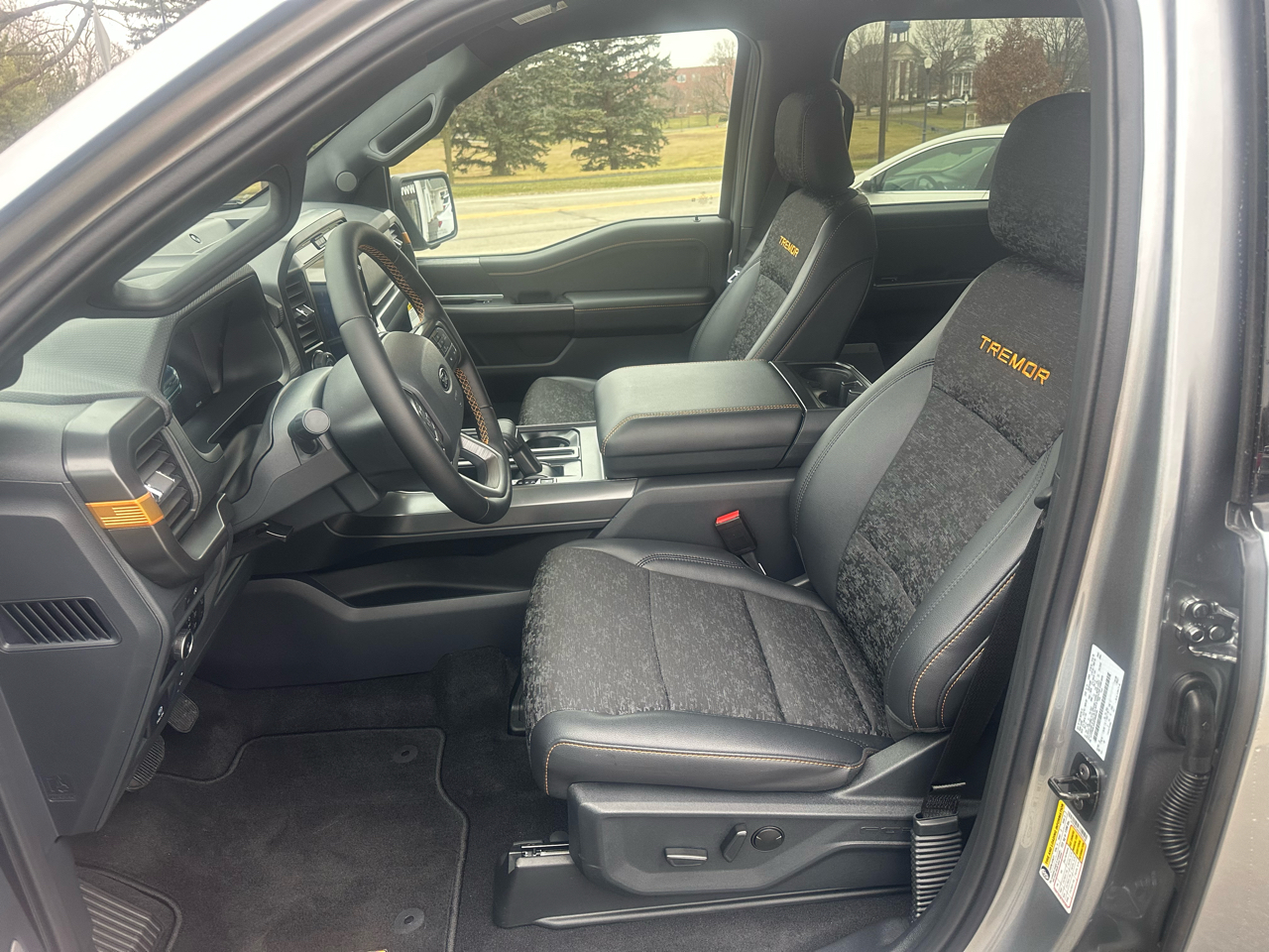 Ford F-150 Tremor SuperCrew 4WD 2025