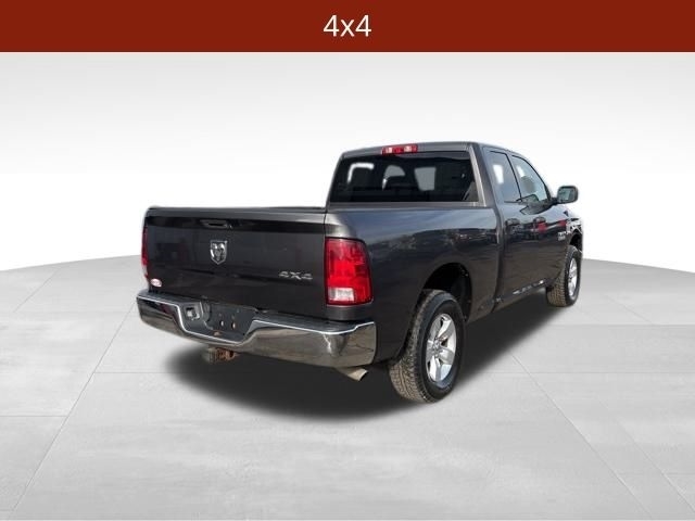 RAM 1500 Tradesman Quad Cab 4WD 2015