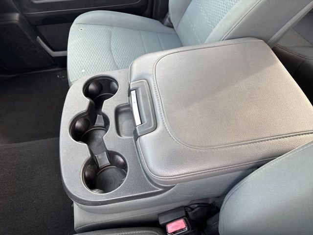 RAM 1500 Tradesman Quad Cab 4WD 2015