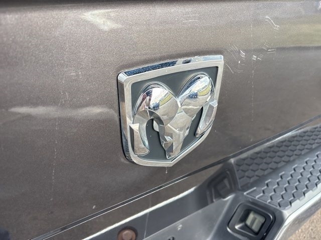 RAM 1500 Tradesman Quad Cab 4WD 2015