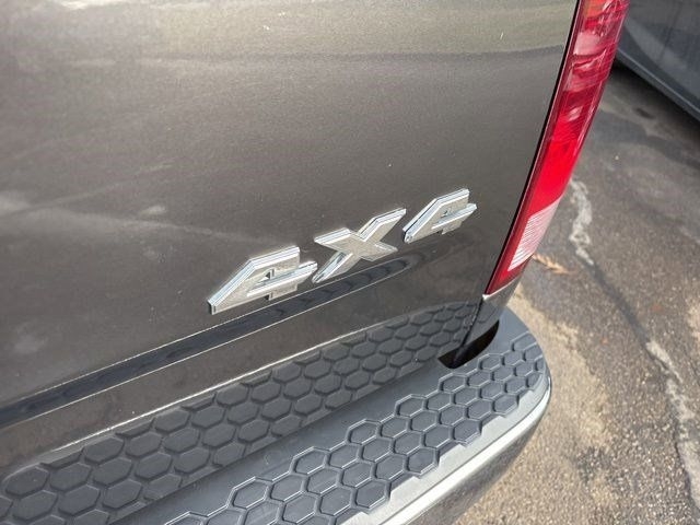 RAM 1500 Tradesman Quad Cab 4WD 2015