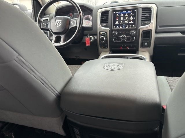 RAM 1500 Classic Tradesman Crew Cab SWB 4WD 2019