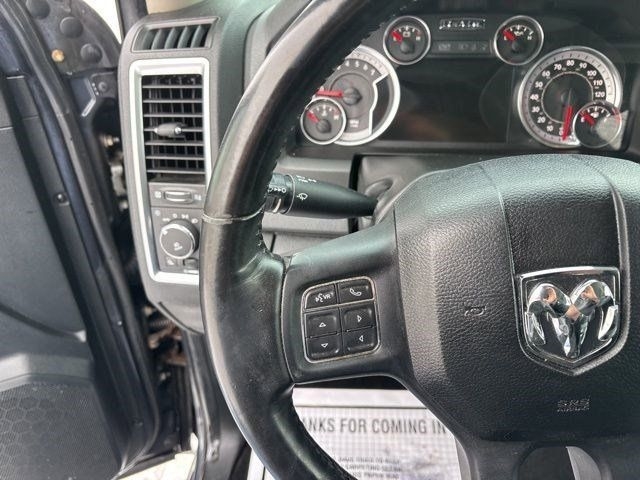 RAM 1500 SLT Crew Cab SWB 4WD 2017