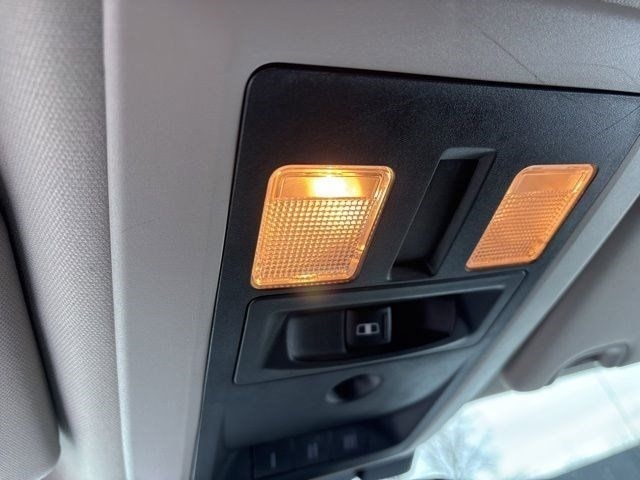 RAM 1500 SLT Crew Cab SWB 4WD 2017