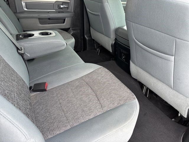 RAM 1500 SLT Crew Cab SWB 4WD 2017