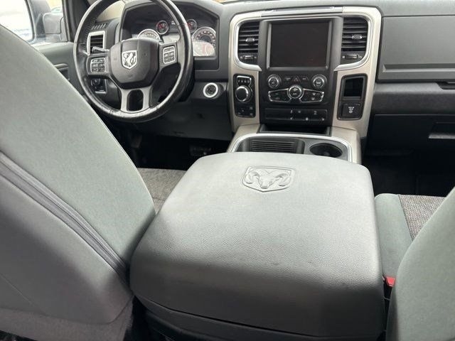 RAM 1500 SLT Crew Cab SWB 4WD 2017