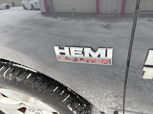 RAM 1500 SLT Crew Cab SWB 4WD 2017