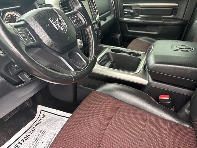 RAM 1500 Sport Crew Cab SWB 4WD 2016