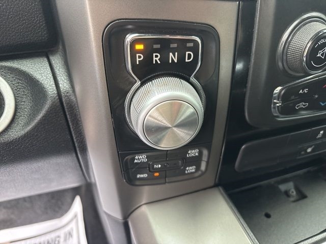 RAM 1500 Sport Crew Cab SWB 4WD 2016