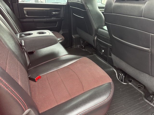 RAM 1500 Sport Crew Cab SWB 4WD 2016