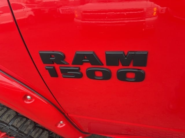 RAM 1500 Sport Crew Cab SWB 4WD 2016