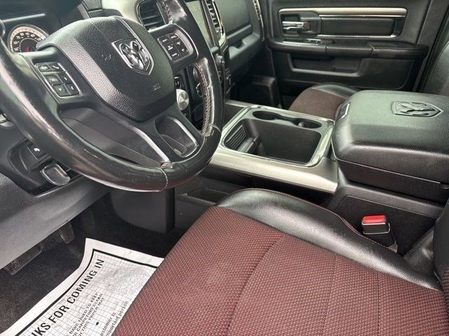 RAM 1500 Sport Crew Cab SWB 4WD 2016