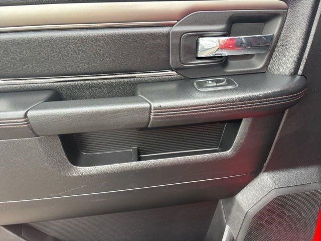 RAM 1500 Sport Crew Cab SWB 4WD 2016