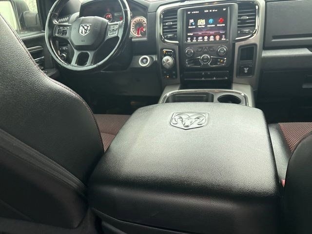 RAM 1500 Sport Crew Cab SWB 4WD 2016