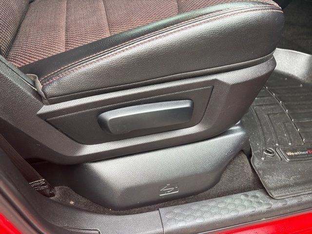 RAM 1500 Sport Crew Cab SWB 4WD 2016