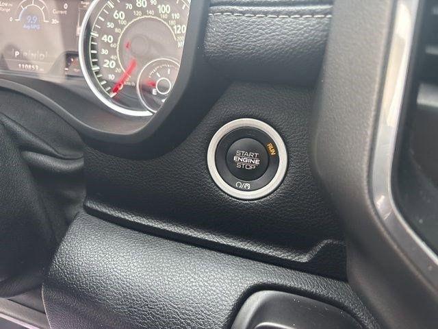 RAM 1500 Laramie Crew Cab 4WD 2021