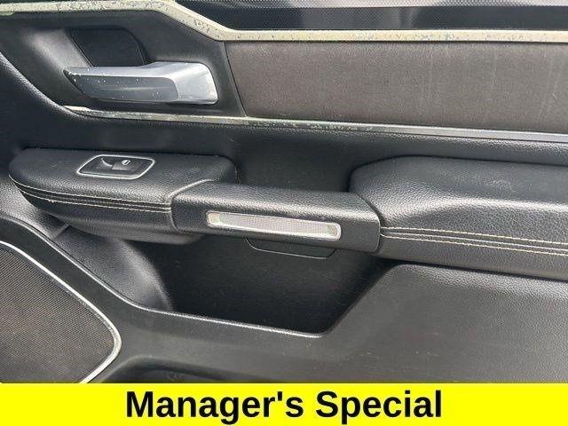 RAM 1500 Laramie Crew Cab 4WD 2021