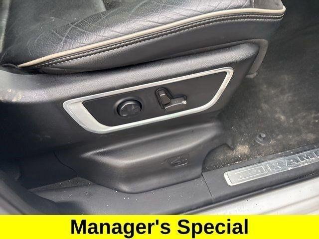 RAM 1500 Laramie Crew Cab 4WD 2021