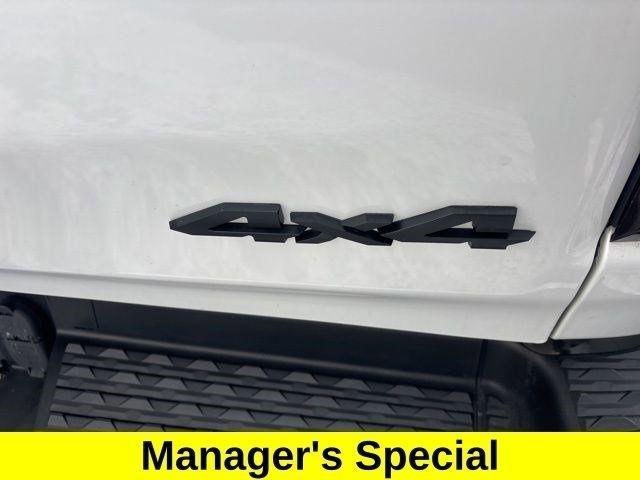 RAM 1500 Laramie Crew Cab 4WD 2021