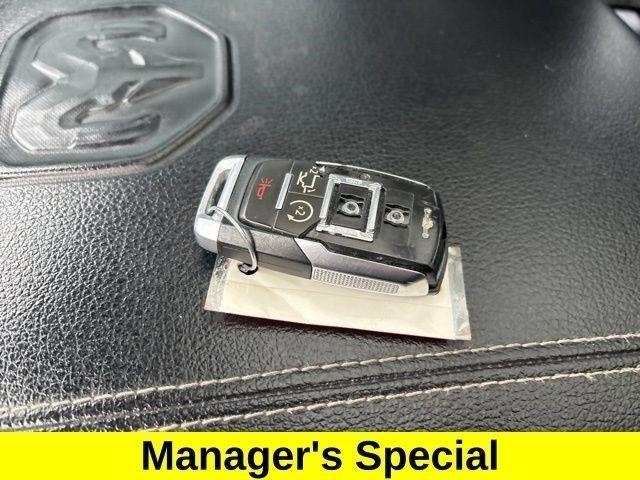 RAM 1500 Laramie Crew Cab 4WD 2021