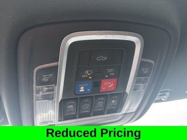 RAM 1500 Laramie Crew Cab 4WD 2021