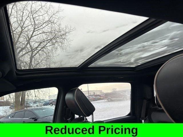 RAM 1500 Laramie Crew Cab 4WD 2021