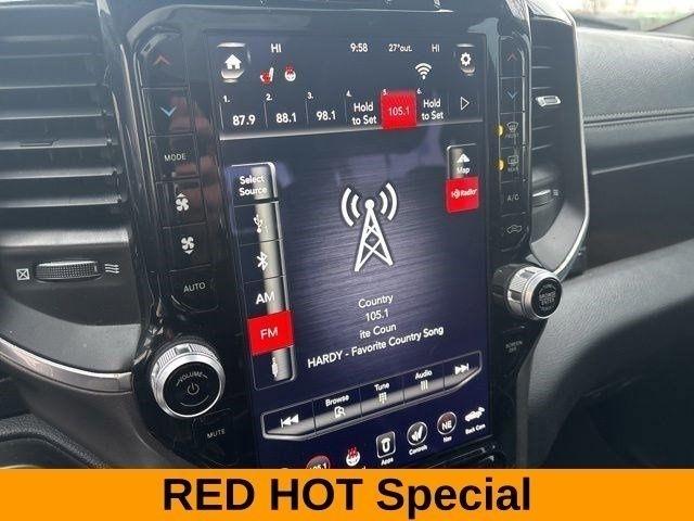 RAM 1500 Laramie Crew Cab 4WD 2021