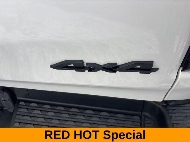RAM 1500 Laramie Crew Cab 4WD 2021