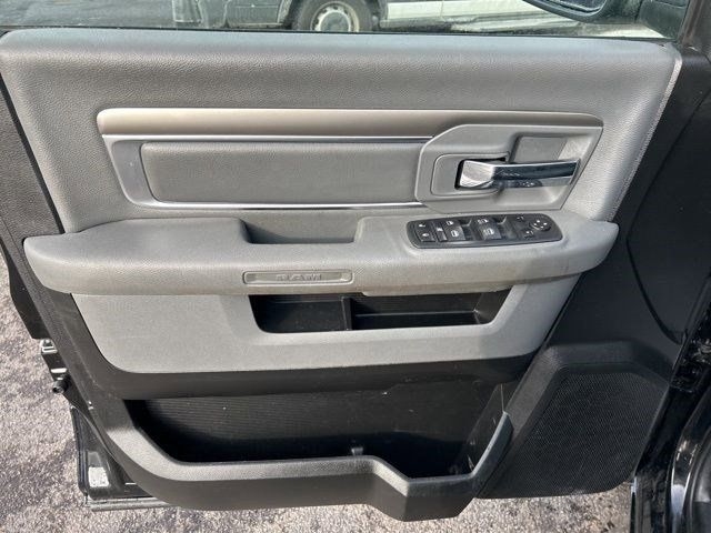 RAM 1500 Classic Tradesman Crew Cab LWB 4WD 2020