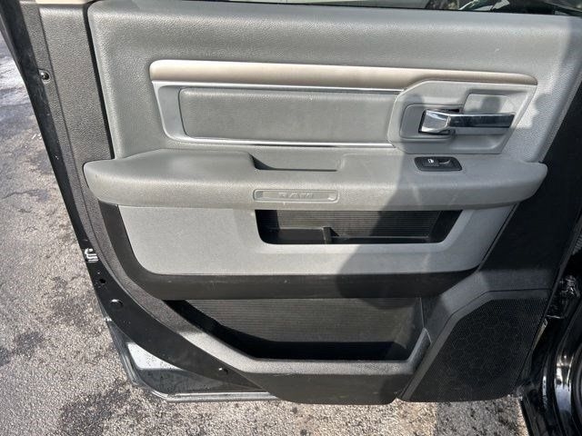 RAM 1500 Classic Tradesman Crew Cab LWB 4WD 2020