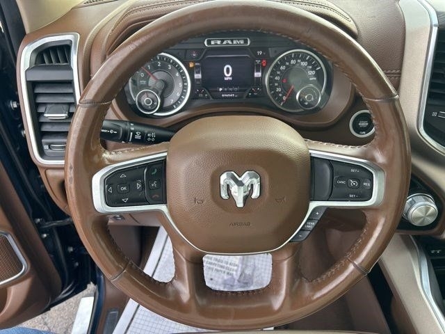 RAM 1500 Laramie Crew Cab SWB 4WD 2019