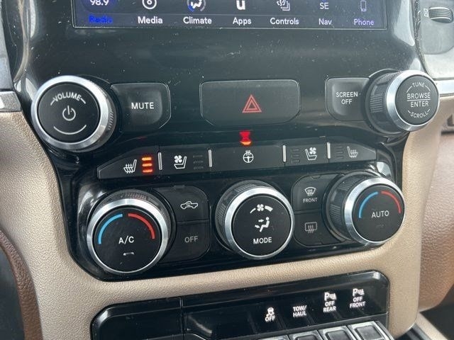 RAM 1500 Laramie Crew Cab SWB 4WD 2019