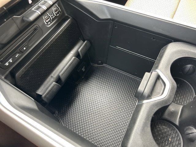 RAM 1500 Laramie Crew Cab SWB 4WD 2019