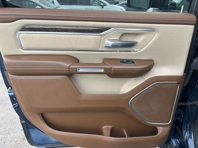 RAM 1500 Laramie Crew Cab SWB 4WD 2019