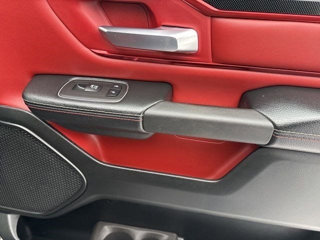 RAM 1500 Rebel Crew Cab SB 4WD 2019