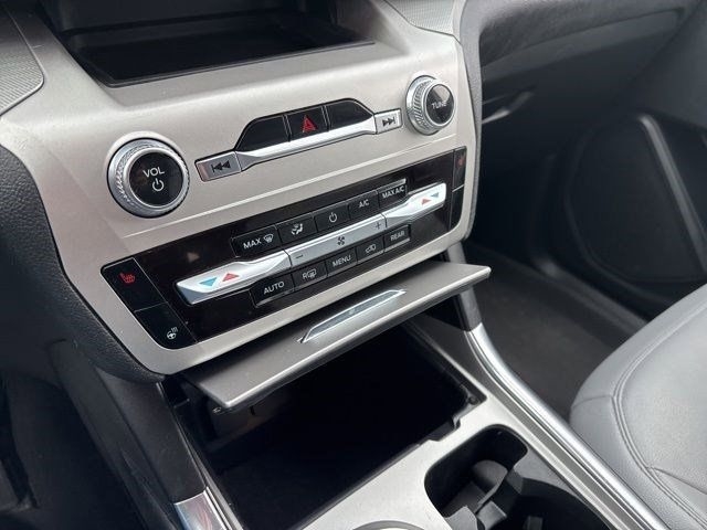 Ford Explorer XLT AWD 2021