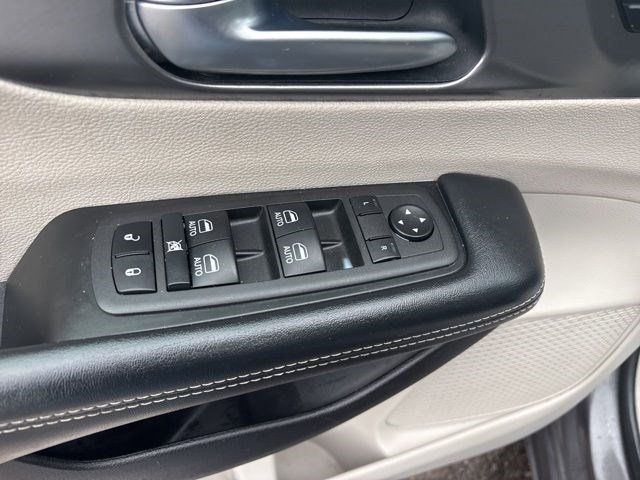 Chrysler Pacifica Hybrid Touring L 2022