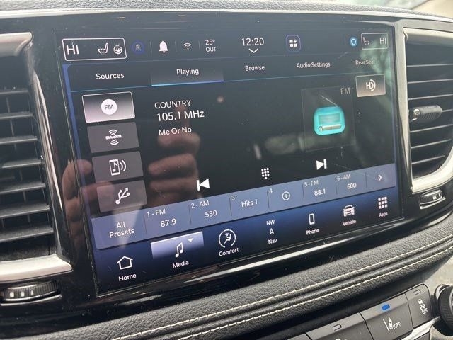 Chrysler Pacifica Hybrid Touring L 2022