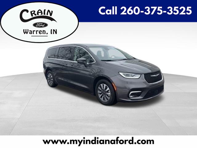 Chrysler Pacifica Hybrid Touring L 2022