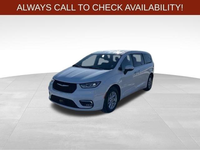 Chrysler Pacifica Touring L 2023