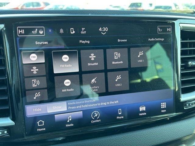 Chrysler Pacifica Touring L 2023