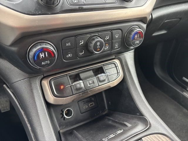 GMC Acadia Denali 2021