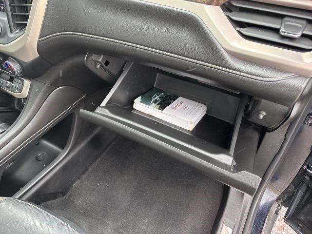 GMC Acadia Denali 2021