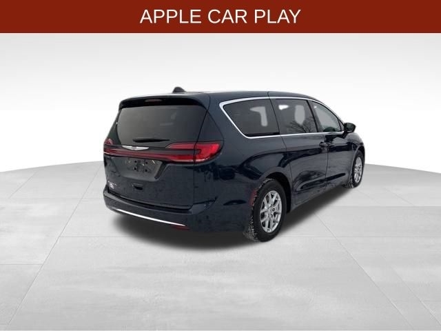 Chrysler Pacifica Touring 2024