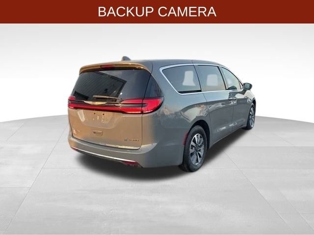 Chrysler Pacifica Hybrid Touring L 2022
